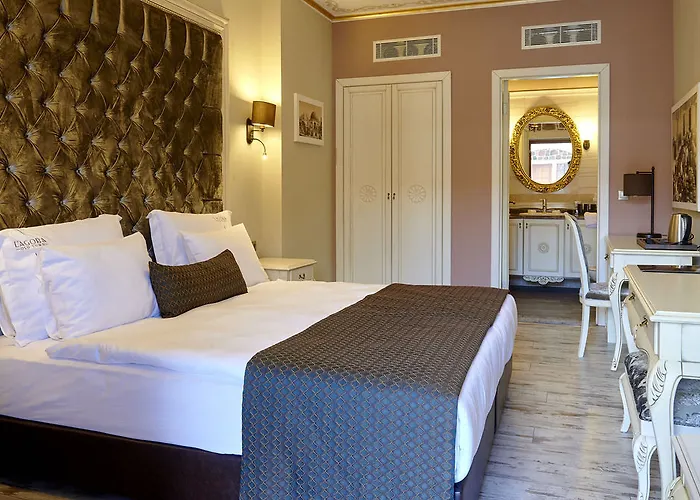 L'agora Old Town & Bazaar 3* İzmir