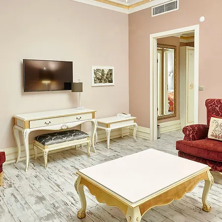 L'agora Old Town Hotel&bazaar 3*
