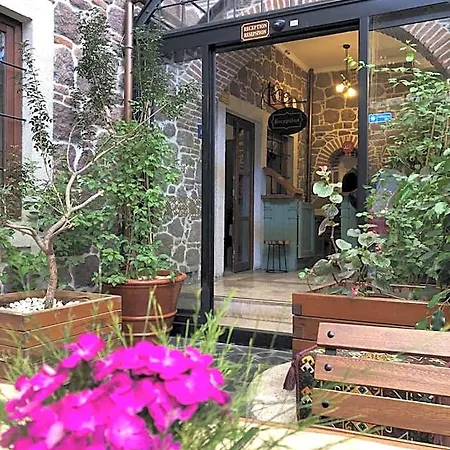 L'agora Old Town & Bazaar Hotel 3*