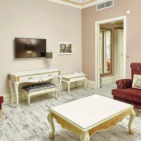 L'agora Old Town Hotel&bazaar 3*