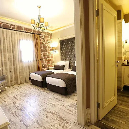 L'agora Old Town Hotel&bazaar 3*