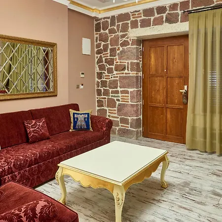 L'agora Old Town & Bazaar Hotel 3*