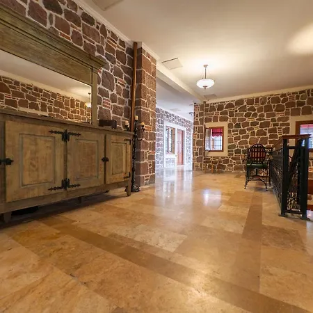 L'agora Old Town & Bazaar Hotel 3*