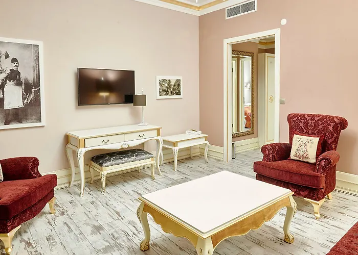 L'agora Old Town Hotel&bazaar 3*