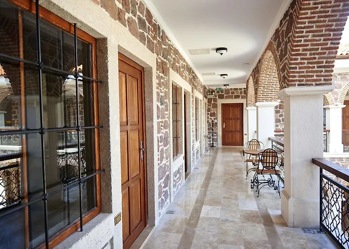 Otel L'agora Old Town & Bazaar 3*