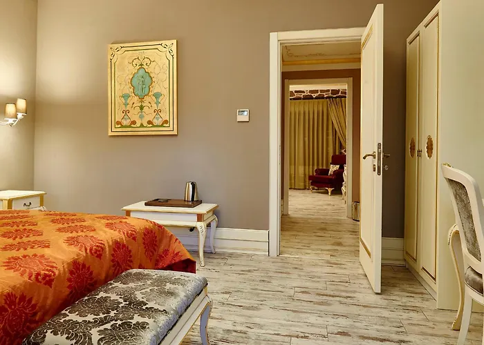 Hotel L'agora Old Town Hotel&bazaar 3*