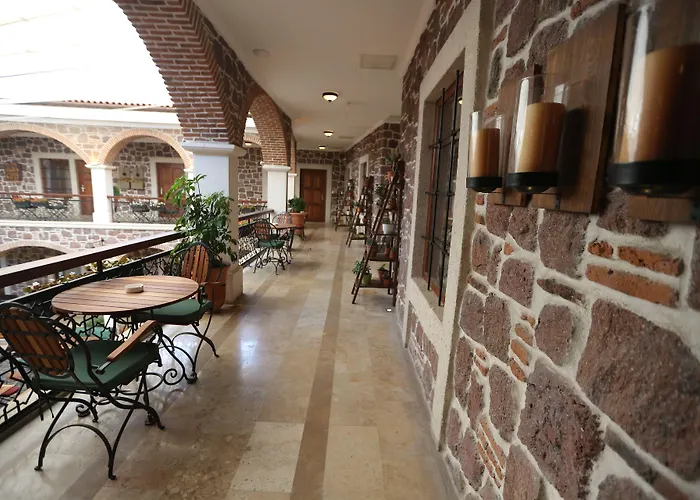 L'agora Old Town & Bazaar Отель